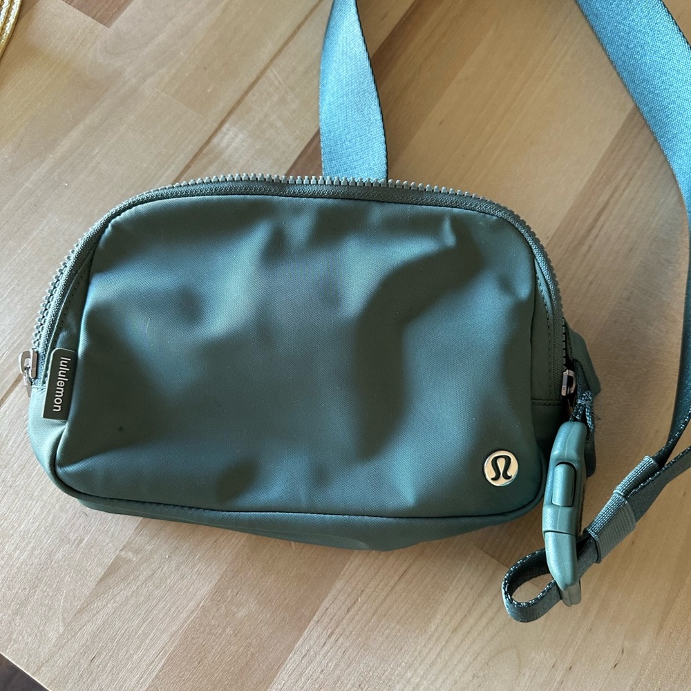 lululemon athletica Green Crossbody Bag